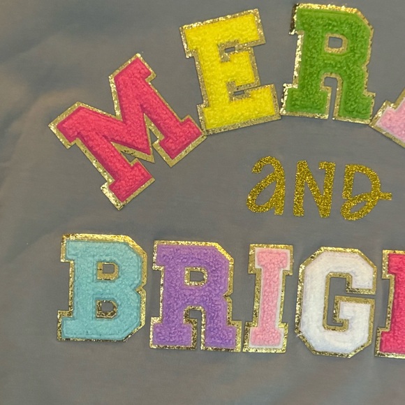 NWOT Merry & Bright Sweatshirt Size XL - Picture 3 of 7